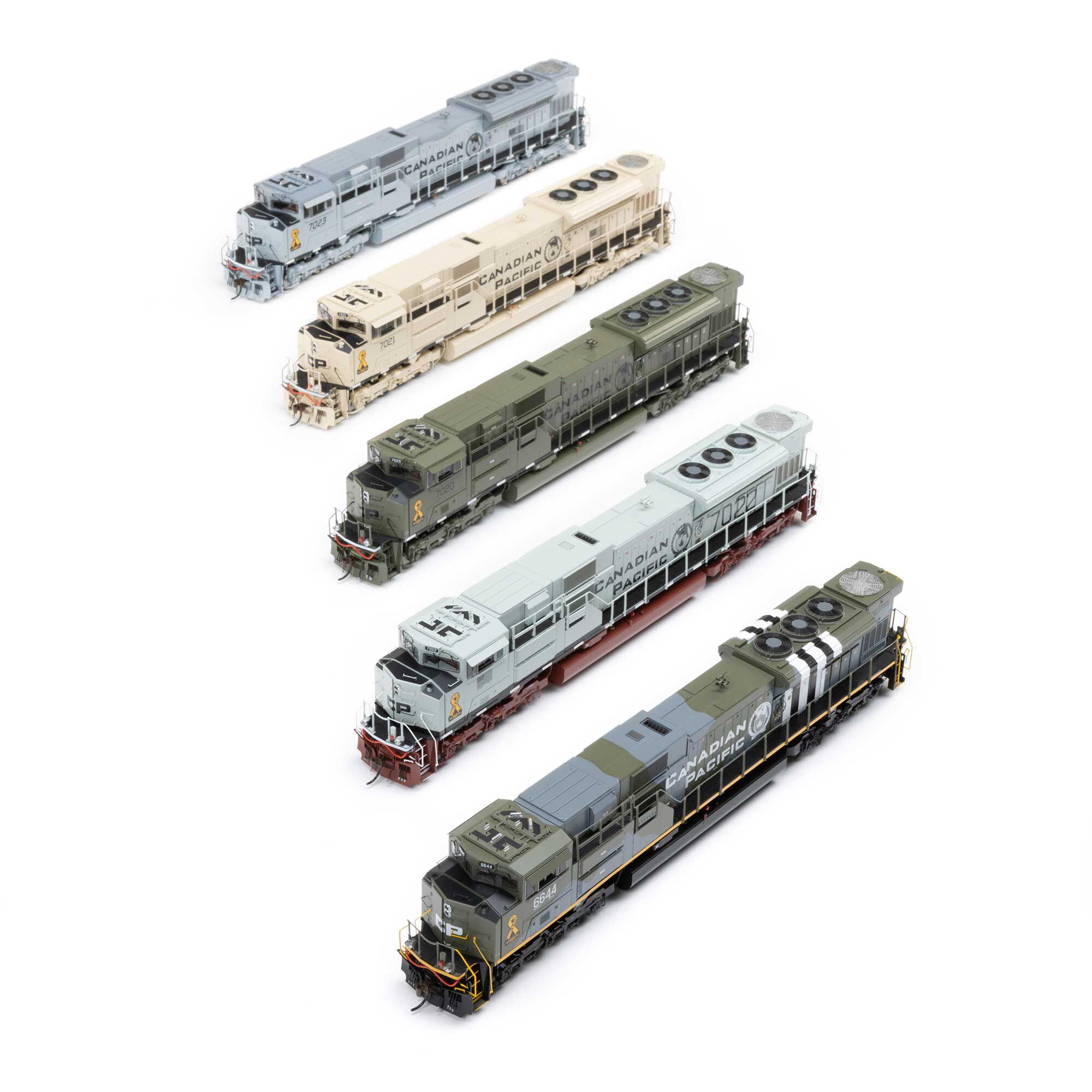 Athearn Genesis HO GEN EMD SD70ACU Locomotive, CP Military Tribute