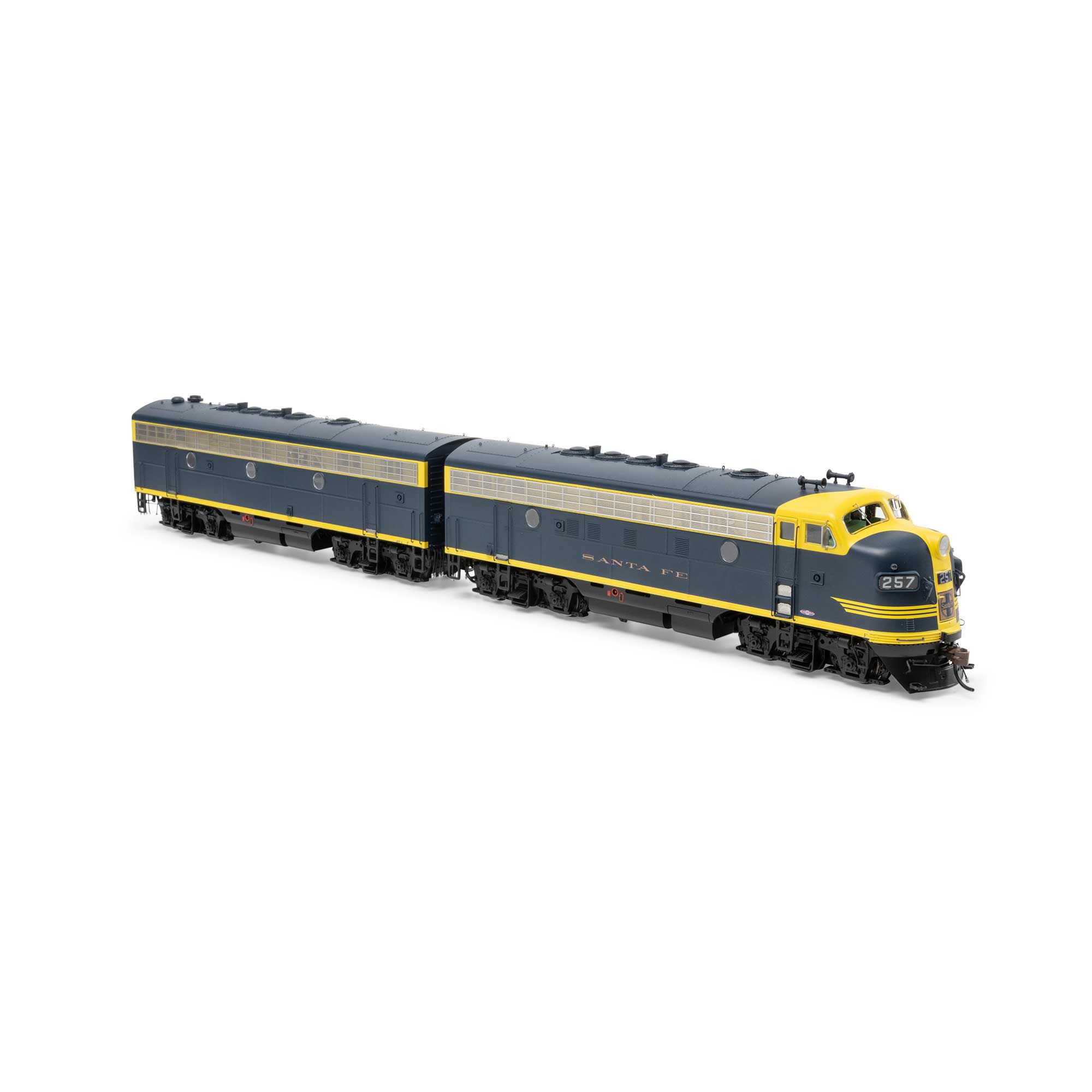 HO F7A / F7B Locomotive Set with DCC & Sound, ATSF #257L, #257A