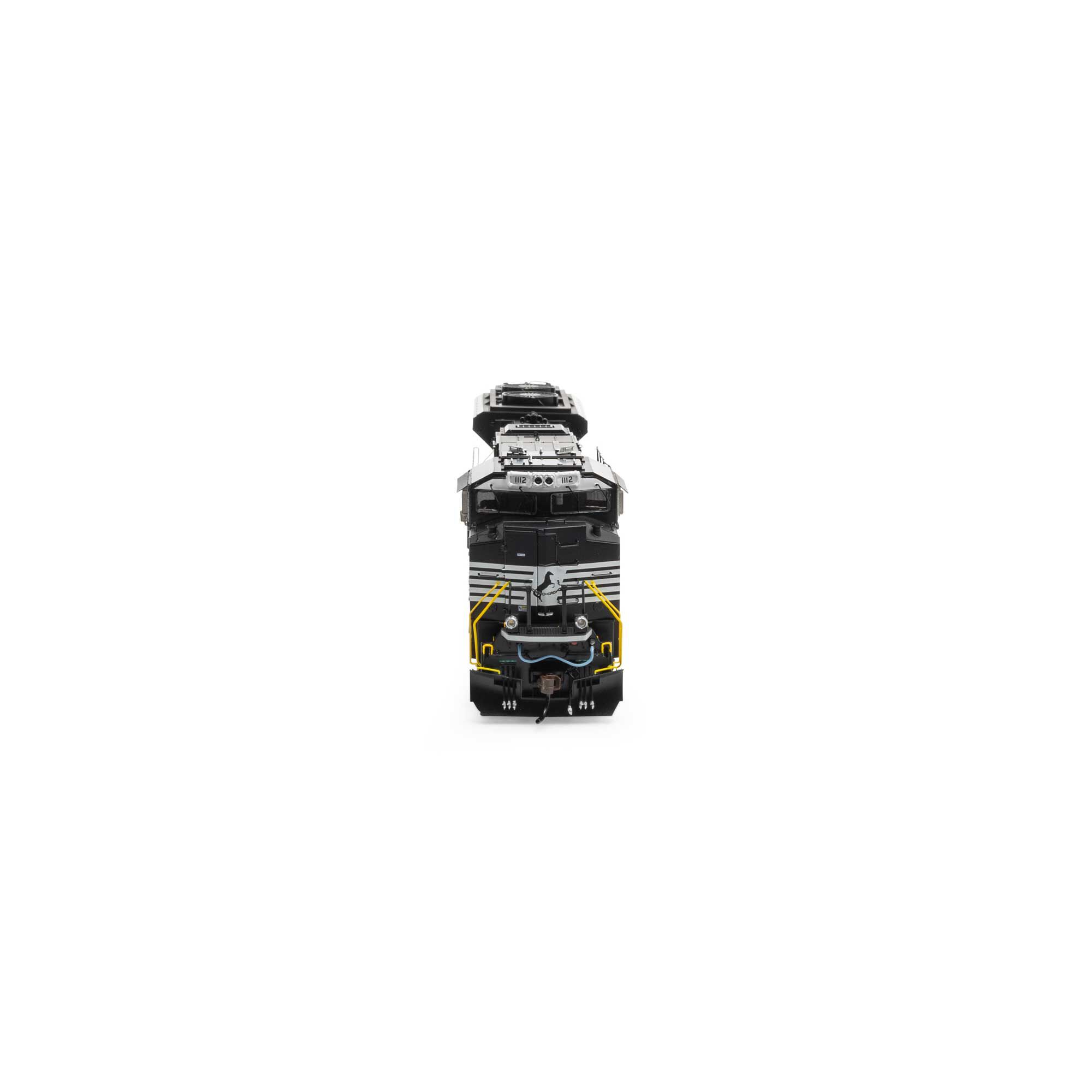 HO SD70ACe Locomotive with DCC & Sound, NS #1112 Model Train